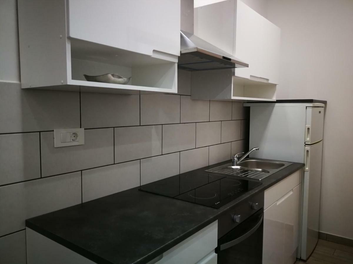 Appartma Katja Gabrovica pri Črnem Kalu Exteriör bild